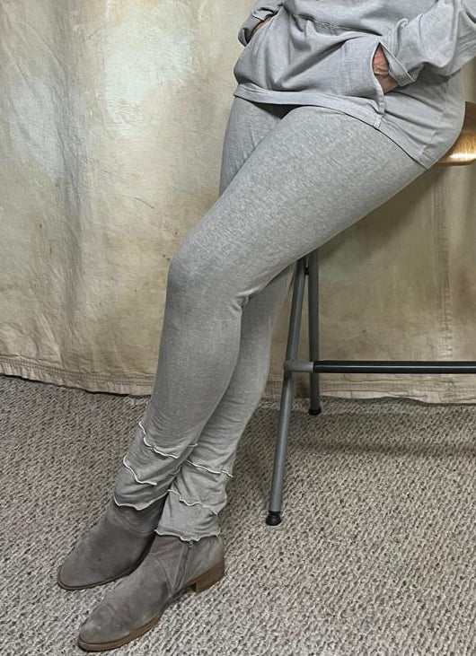 Ruffle Hem Hemp Legging