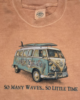 So Many Waves Design Imprinted on Men's Short Sleeve Cotton Tee